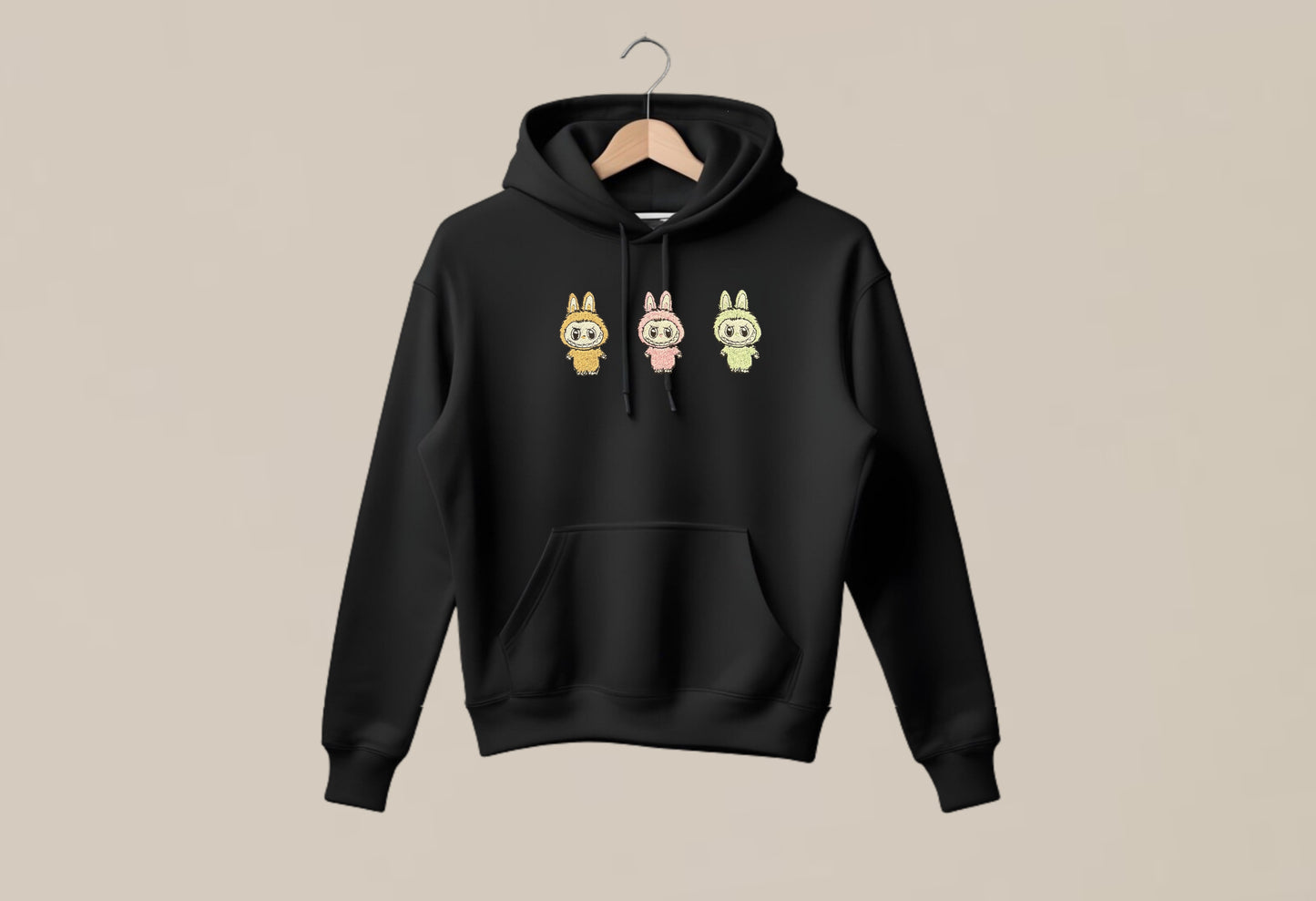 Sudadera con bordado labubu