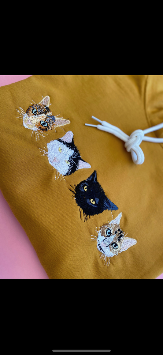 Sudadera con Cuatro bordados de mascotas  personalizado
